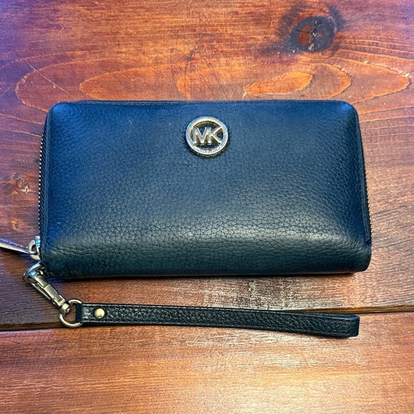 Michael Kors Navy Wallet with Gold Logo - Picture 2 of 6